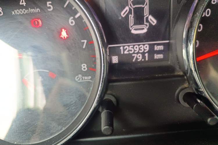 Used Nissan Qashqai 2012 2.0 XL Fire 6MT 2WD Odometer Close Up