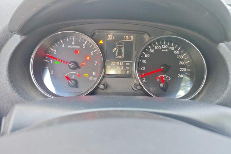 Used Nissan Qashqai 2012 2.0 XL Fire CVT 2WD Odometer Close Up