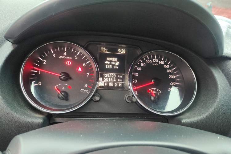 Used Nissan Qashqai 2012 2.0 XL Fire CVT 2WD Odometer Close Up