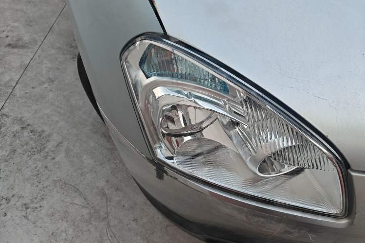 Used Nissan Qashqai 2012 2.0 XL Fire 6MT 2WD Right Front Headlight