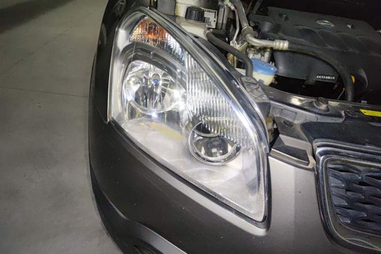 Used Nissan Qashqai 2012 2.0 XL Fire CVT 2WD Right Front Headlight