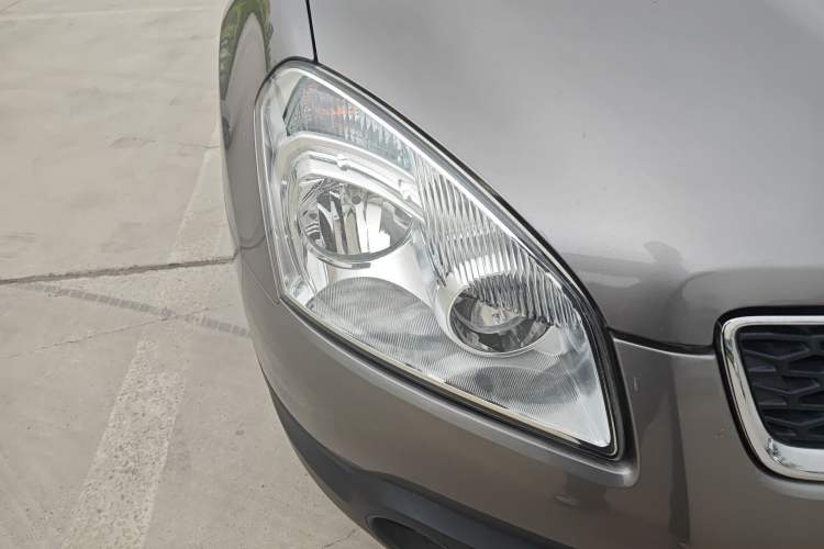Used Nissan Qashqai 2012 2.0 XL Fire CVT 2WD Right Front Headlight
