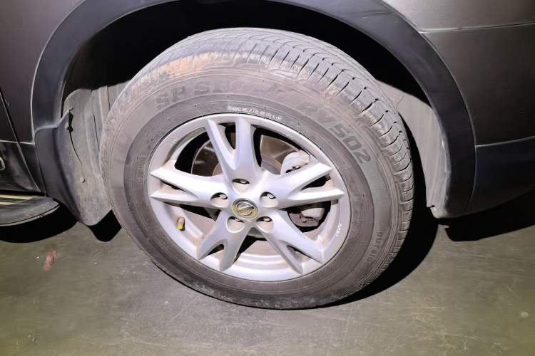 Used Nissan Qashqai 2012 2.0 XL Fire CVT 2WD Right Front Wheel Hub