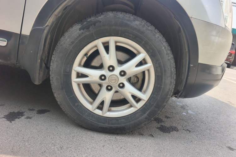 Used Nissan Qashqai 2012 2.0 XL Fire CVT 2WD Right Front Wheel Hub