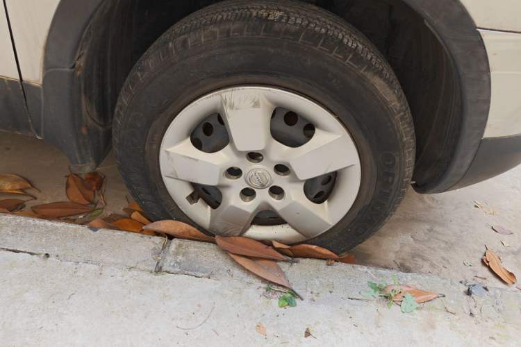 Used Nissan Qashqai 2012 1.6XE Wind 5MT 2WD Right Front Wheel Hub