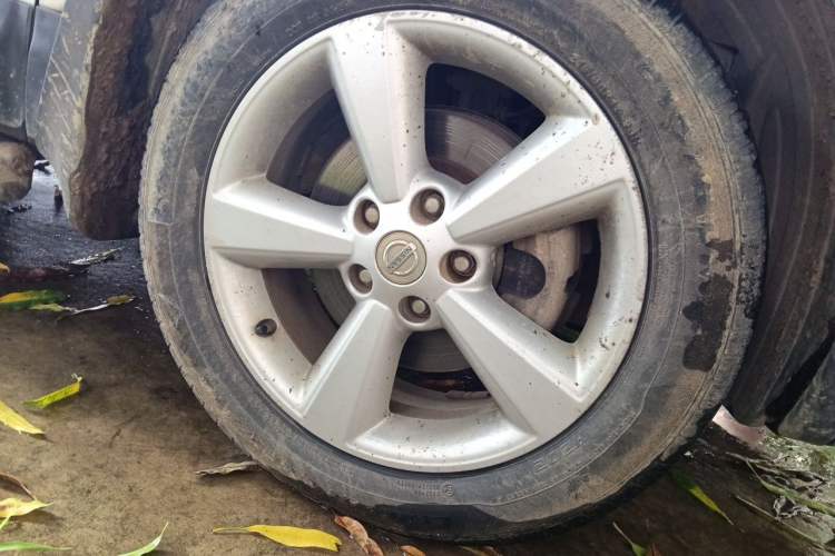 Used Nissan Qashqai 2012 2.0 XV LE CVT 2WD Right Front Wheel Hub