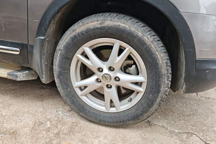 Used Nissan Qashqai 2012 2.0 XL Fire 6MT 2WD Right Front Wheel Hub