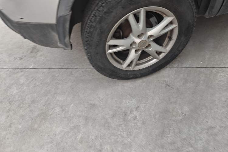 Used Nissan Qashqai 2012 2.0 XL Fire 6MT 2WD Right Front Wheel Hub