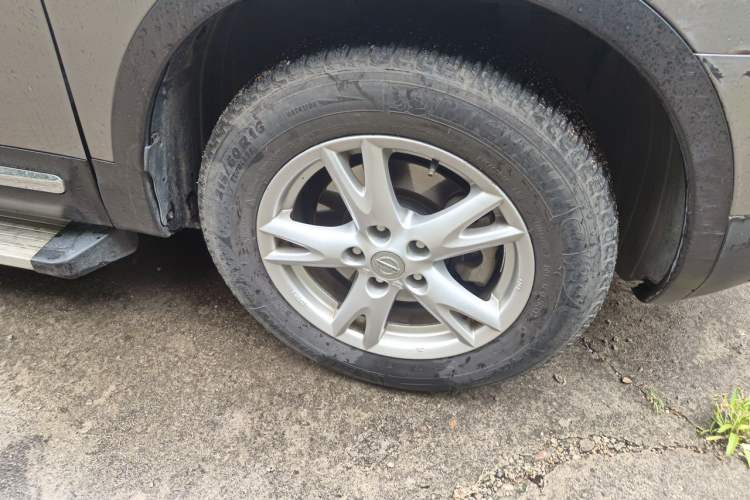 Used Nissan Qashqai 2012 2.0 XL Fire 6MT 2WD Right Front Wheel Hub