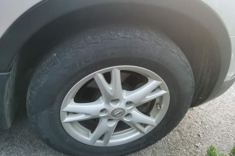 Used Nissan Qashqai 2012 2.0 XL Fire CVT 2WD Right Front Wheel Hub