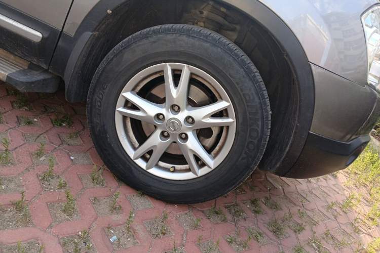 Used Nissan Qashqai 2012 2.0 XL Fire CVT 2WD Right Front Wheel Hub