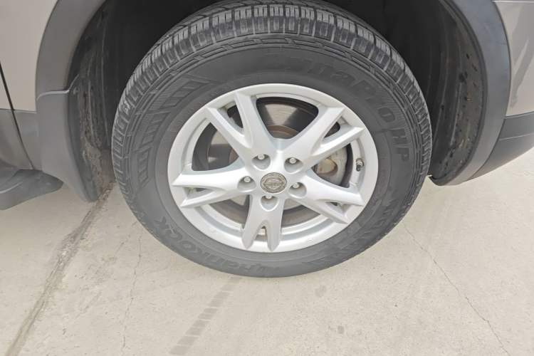 Used Nissan Qashqai 2012 2.0 XL Fire CVT 2WD Right Front Wheel Hub