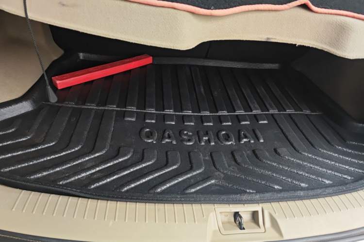 Used Nissan Qashqai 2012 2.0 XL Fire CVT 2WD Trunk