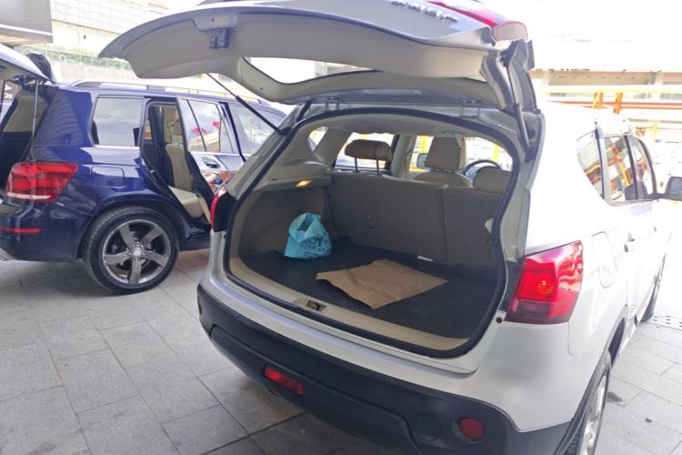 Used Nissan Qashqai 2012 1.6XE Wind 5MT 2WD Trunk