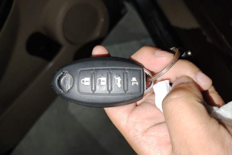 Used Nissan Qashqai 2012 2.0 XL Fire CVT 2WD Vehicle Key