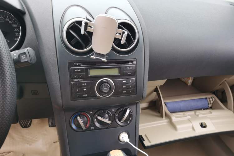 Used Nissan Qashqai 2012 1.6XE Wind 5MT 2WD Audio And AC Panel