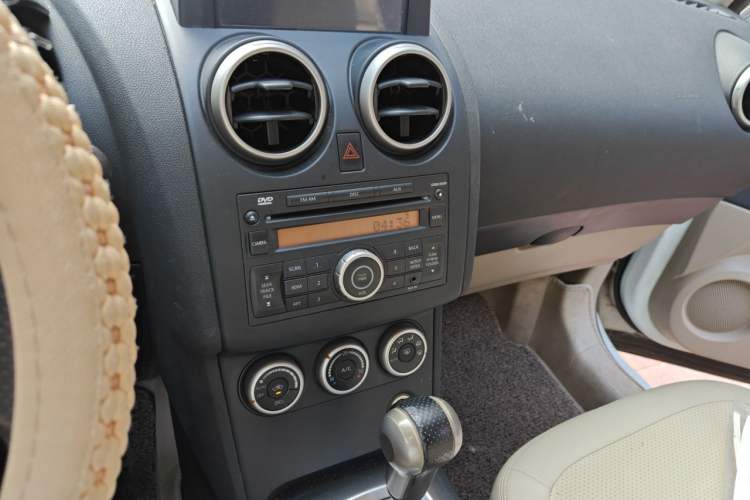 Used Nissan Qashqai 2012 2.0 XV LE CVT 2WD Audio And AC Panel
