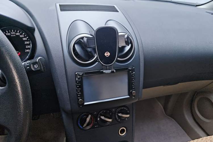 Used Nissan Qashqai 2012 1.6XE Wind 5MT 2WD Audio And AC Panel