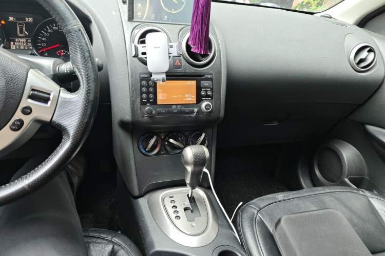 Used Nissan Qashqai 2012 2.0 XL Fire CVT 2WD Audio And AC Panel
