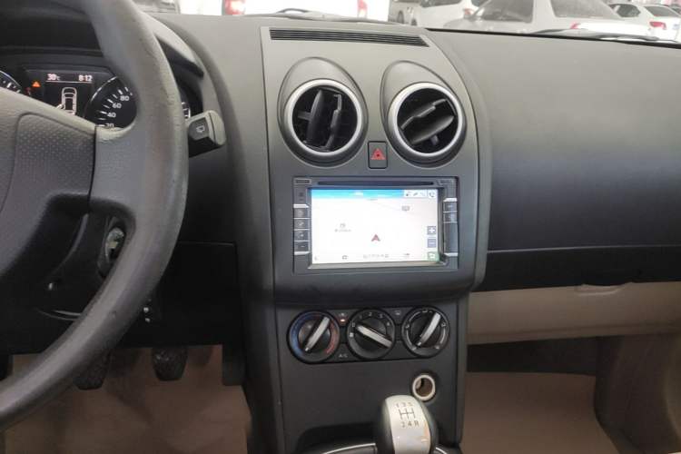 Used Nissan Qashqai 2012 1.6XE Wind 5MT 2WD Audio And AC Panel
