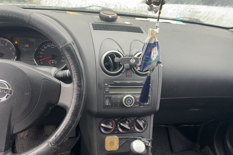 Used Nissan Qashqai 2012 2.0 XL Fire 6MT 2WD Audio And AC Panel