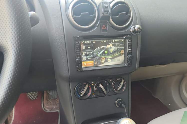 Used Nissan Qashqai 2012 2.0 XL Fire 6MT 2WD Audio And AC Panel