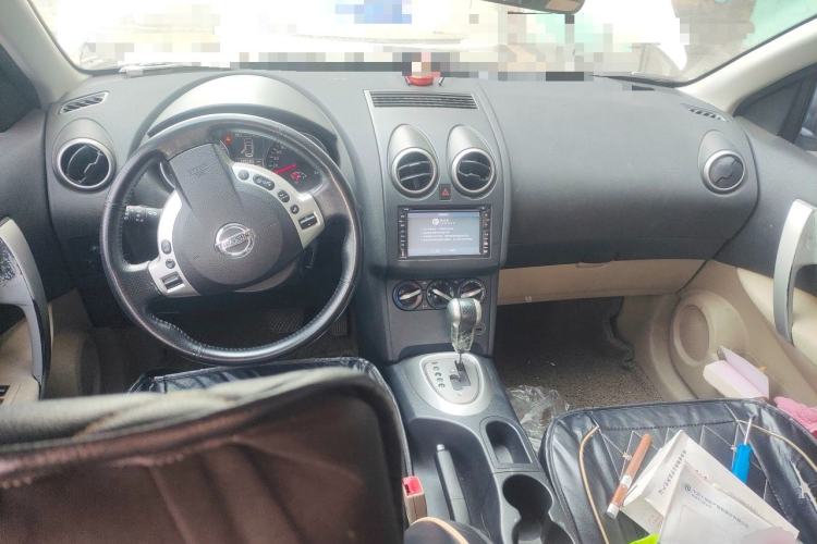 Used Nissan Qashqai 2012 2.0 XL Fire CVT 2WD Center Console