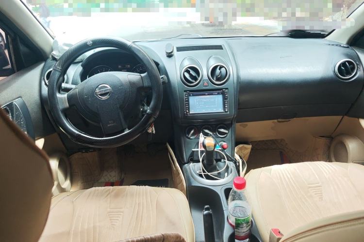 Used Nissan Qashqai 2012 1.6XE Wind 5MT 2WD Center Console