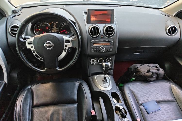 Used Nissan Qashqai 2012 2.0 XV LE CVT 2WD Center Console