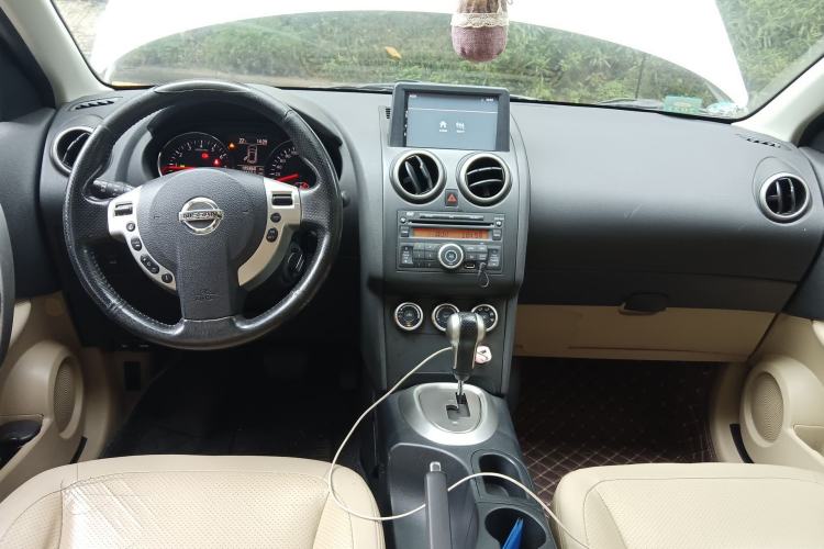 Used Nissan Qashqai 2012 2.0 XV LE CVT 2WD Center Console