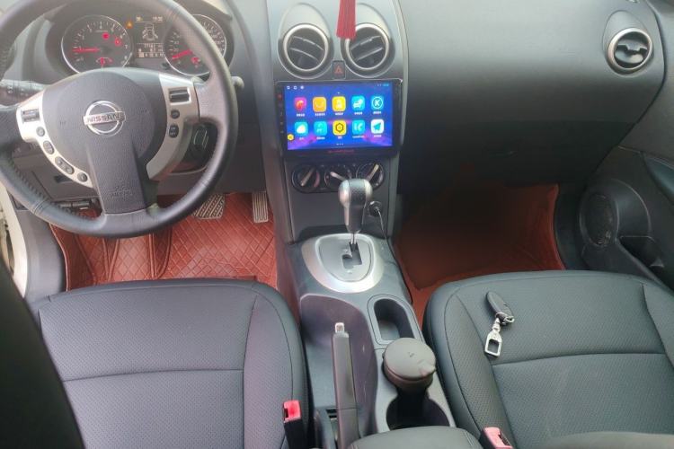 Used Nissan Qashqai 2012 2.0 XL Fire CVT 2WD Center Console