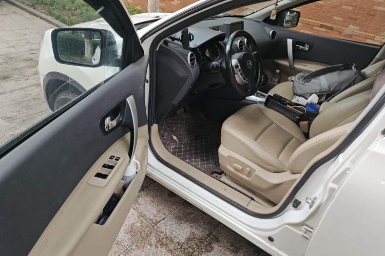 Used Nissan Qashqai 2012 2.0 XV LE CVT 2WD Driver Seat