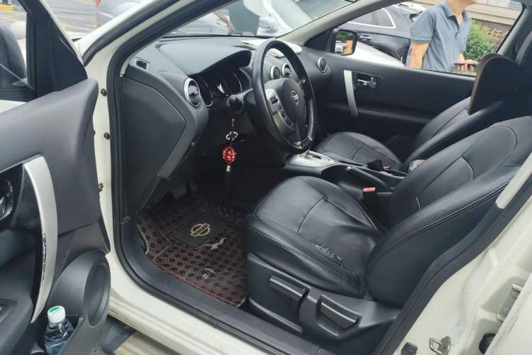 Used Nissan Qashqai 2012 2.0 XL Fire CVT 2WD Driver Seat