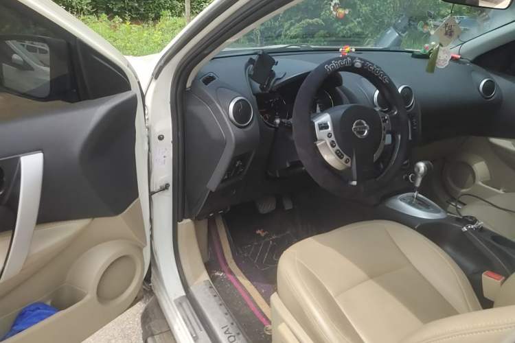 Used Nissan Qashqai 2012 2.0 XL Fire CVT 2WD Driver Seat