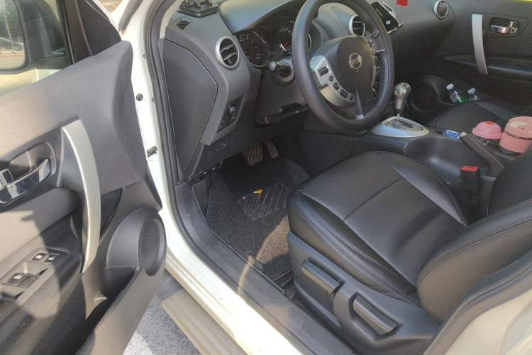 Used Nissan Qashqai 2012 2.0 XL Fire CVT 2WD Driver Seat