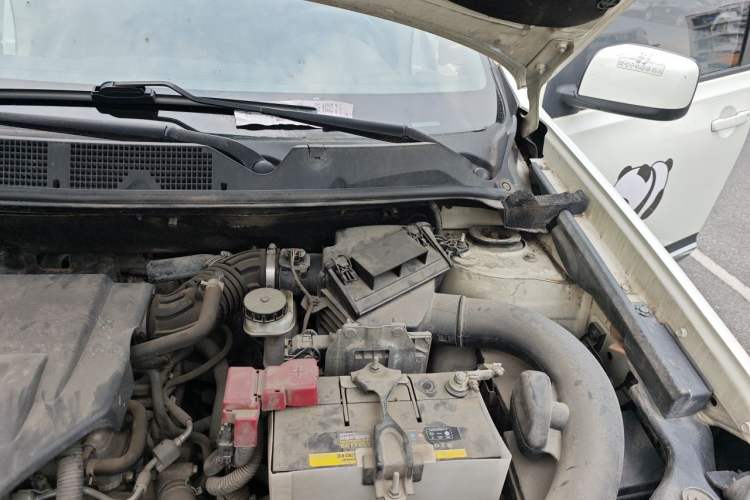 Used Nissan Qashqai 2012 1.6XE Wind 5MT 2WD Engine Bay Left