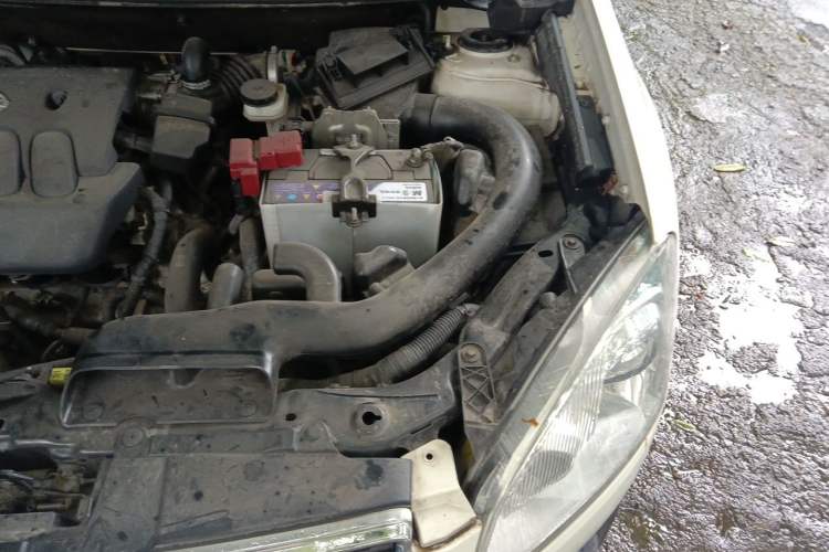 Used Nissan Qashqai 2012 2.0 XL Fire CVT 2WD Engine Bay Left