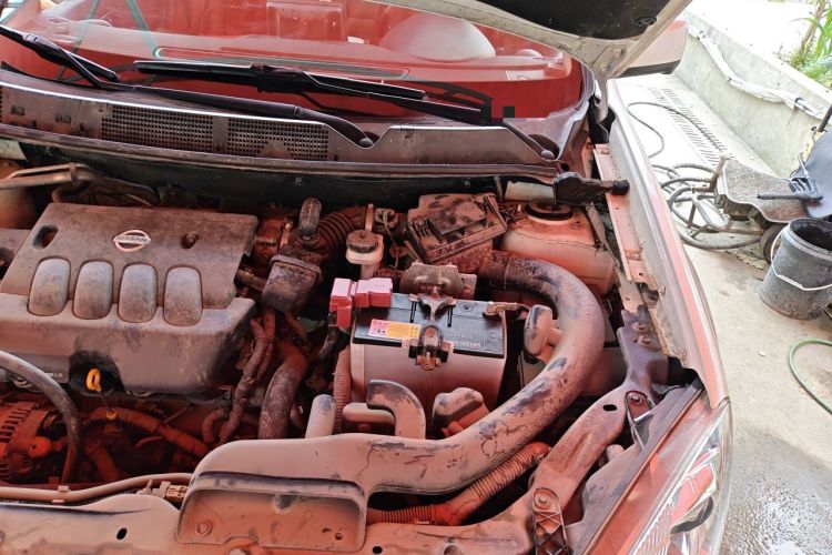 Used Nissan Qashqai 2012 2.0 XV LE CVT 2WD Engine Bay Left