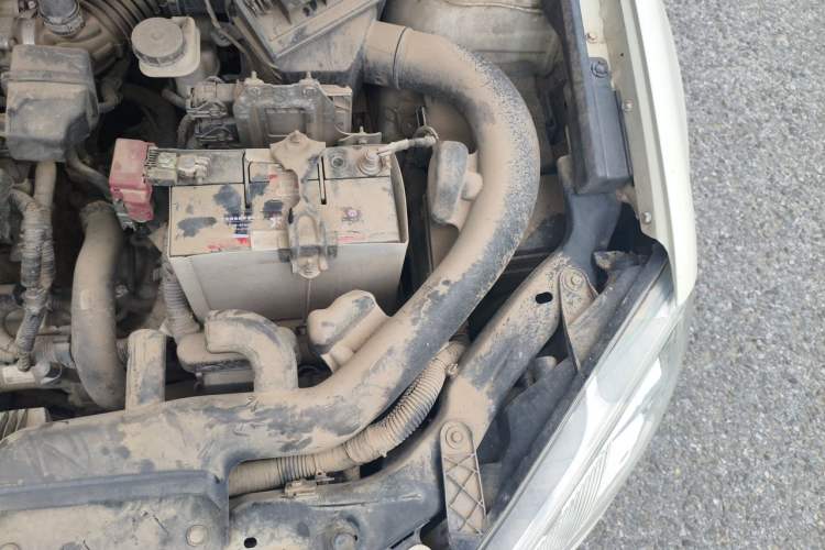 Used Nissan Qashqai 2012 2.0 XL Fire CVT 2WD Engine Bay Left
