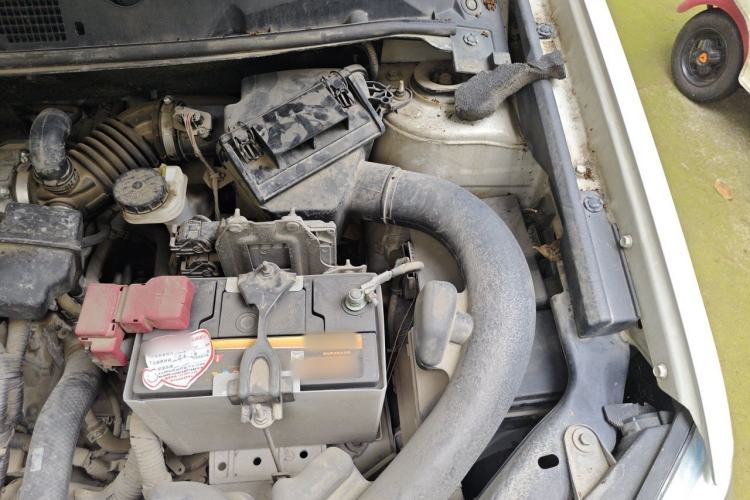 Used Nissan Qashqai 2012 2.0 XL Fire CVT 2WD Engine Bay Left