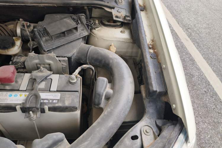 Used Nissan Qashqai 2012 2.0 XL Fire CVT 2WD Engine Bay Left
