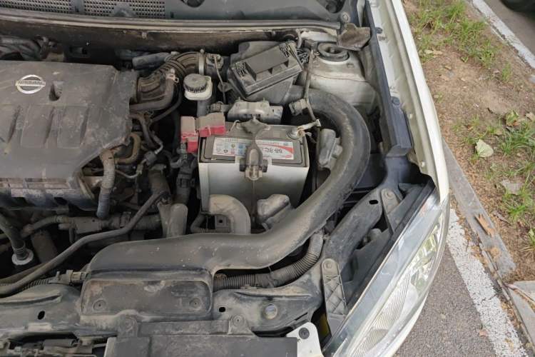 Used Nissan Qashqai 2012 1.6XE Wind 5MT 2WD Engine Bay Left