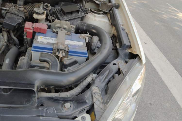 Used Nissan Qashqai 2012 2.0 XV LE CVT 2WD Engine Bay Left