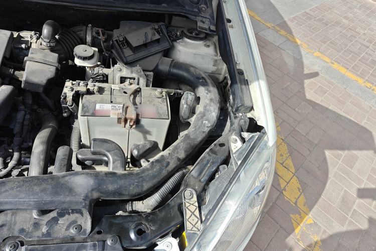 Used Nissan Qashqai 2012 2.0 XL Fire CVT 2WD Engine Bay Left