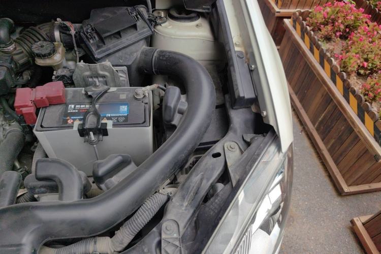 Used Nissan Qashqai 2012 2.0 XV LE CVT 2WD Engine Bay Left