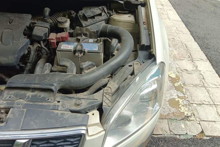 Used Nissan Qashqai 2012 2.0 XV LE CVT 2WD Engine Bay Left