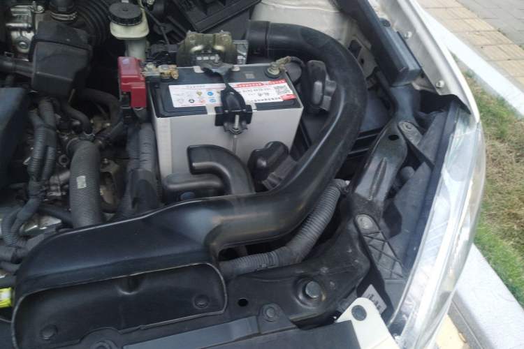 Used Nissan Qashqai 2012 2.0 XV LE CVT 2WD Engine Bay Left