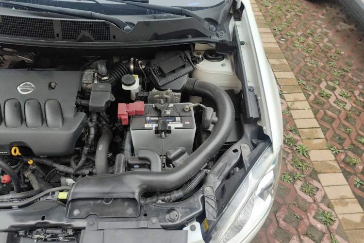 Used Nissan Qashqai 2012 2.0 XL Fire CVT 2WD Engine Bay Left