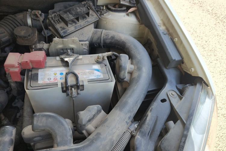 Used Nissan Qashqai 2012 2.0 XL Fire CVT 2WD Engine Bay Left
