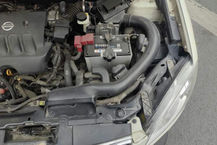 Used Nissan Qashqai 2012 2.0 XL Fire CVT 2WD Engine Bay Left